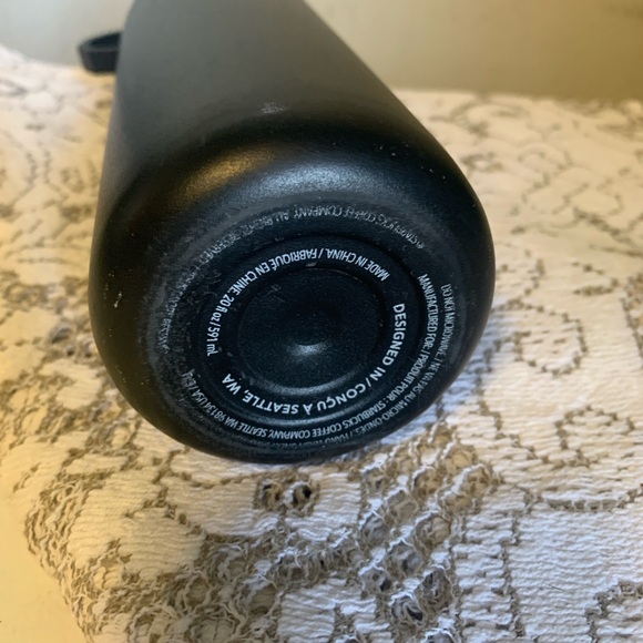 Starbucks Black Matte 20oz Water Bottle with Lid (Growler) - Picture 5 of 6